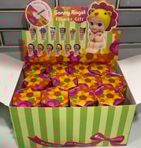 Image 2 of Flower gift 