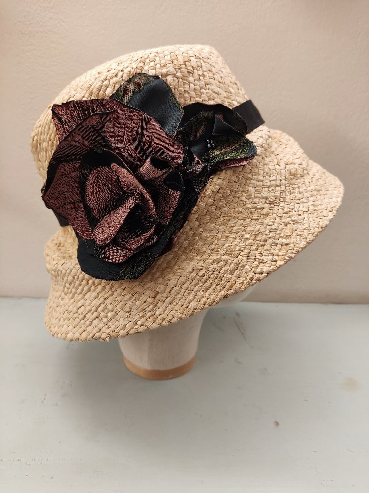Image of Cappello paglia con fiori 