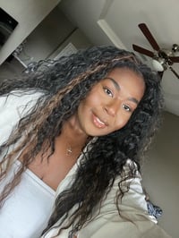 Image 5 of Tyra Wig