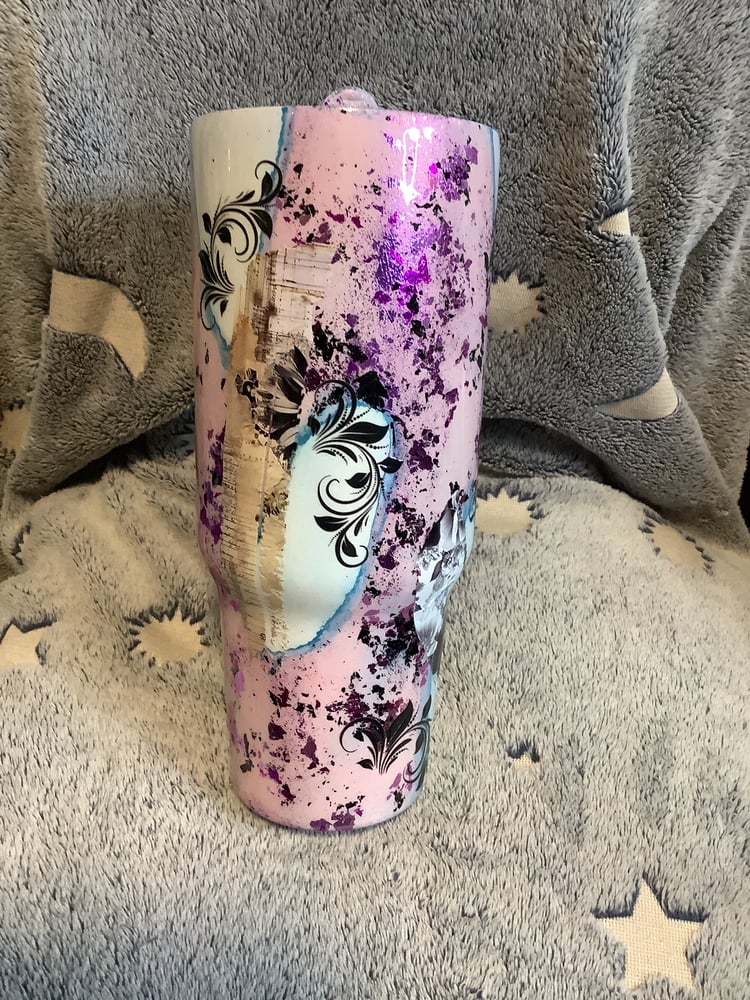 Image of 40oz Pink Whimsy Throwdown