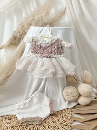 Image 1 of Photo prop - Newborn girls photography set Anabelle - off white - latte