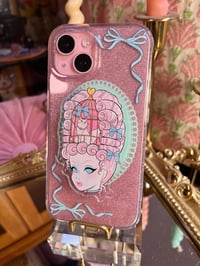 Image 2 of head of Rococo phone grip