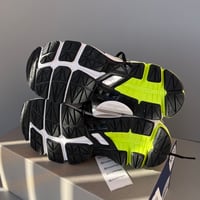 Image 4 of size: us8 uk7 eu41.5  cm26