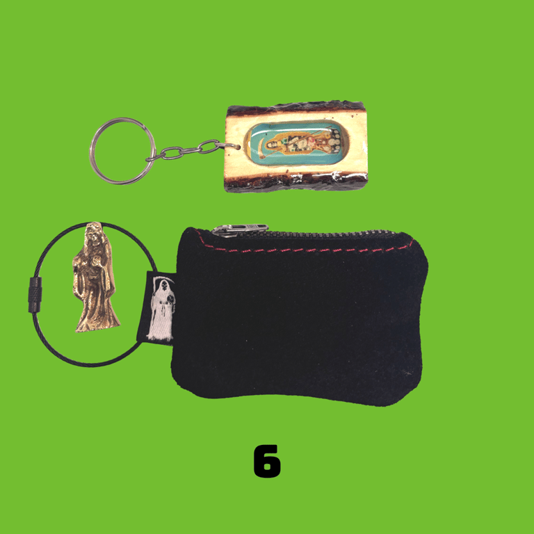 SANTA KEYCHAIN KITS - MULTIPLE Image 6