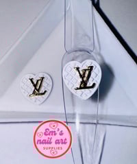 White-LV HEART 