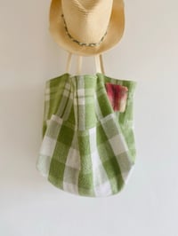 Image 1 of fresh green spring cube bag