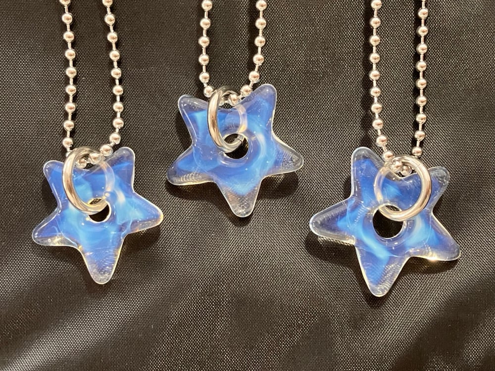 Image of opaline stars