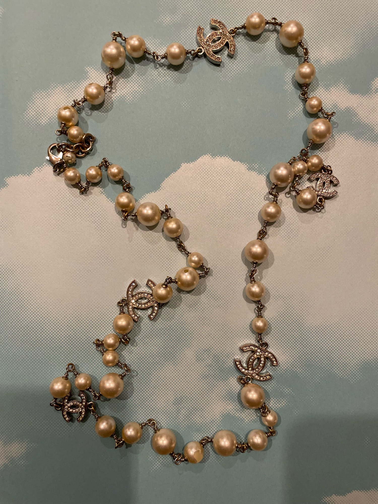 Image of CHANEL PEARL NECKLACE