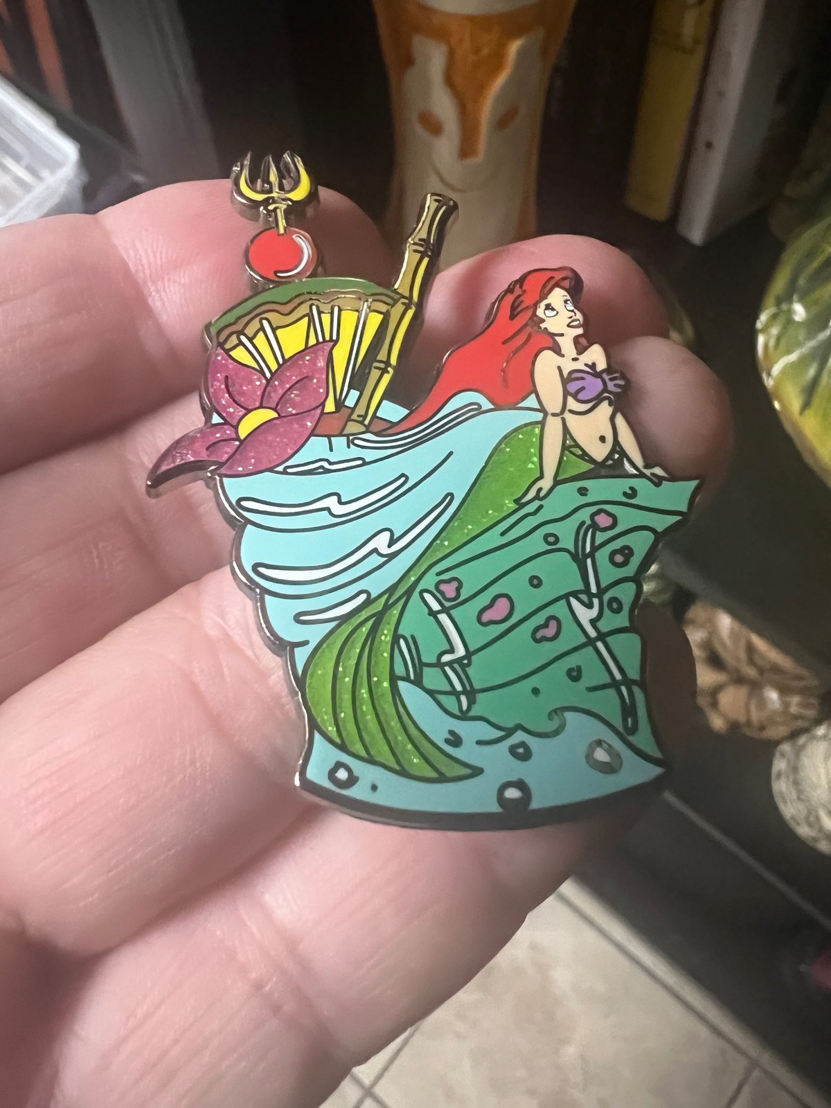 Store Ariel pin