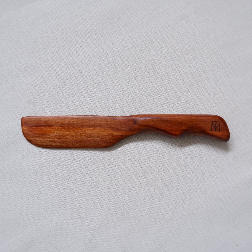 Rimu Wooden Cheese Knife