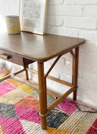 Image 4 of Bureau en rotin 