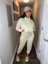 Image 4 of On chill 