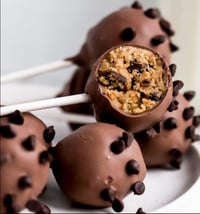 Chocolate chip cake pops