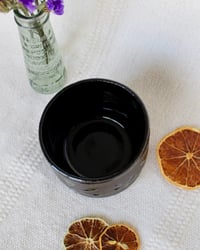 Image 2 of 'Florecita Oscura' Cup (A)