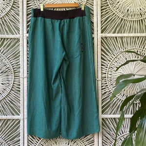 Image of Linea Pants 4/5 - Linen - Emerald Green
