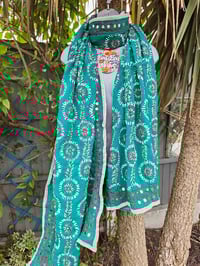 Image 3 of Thassos scarf -Green with baby pink trim