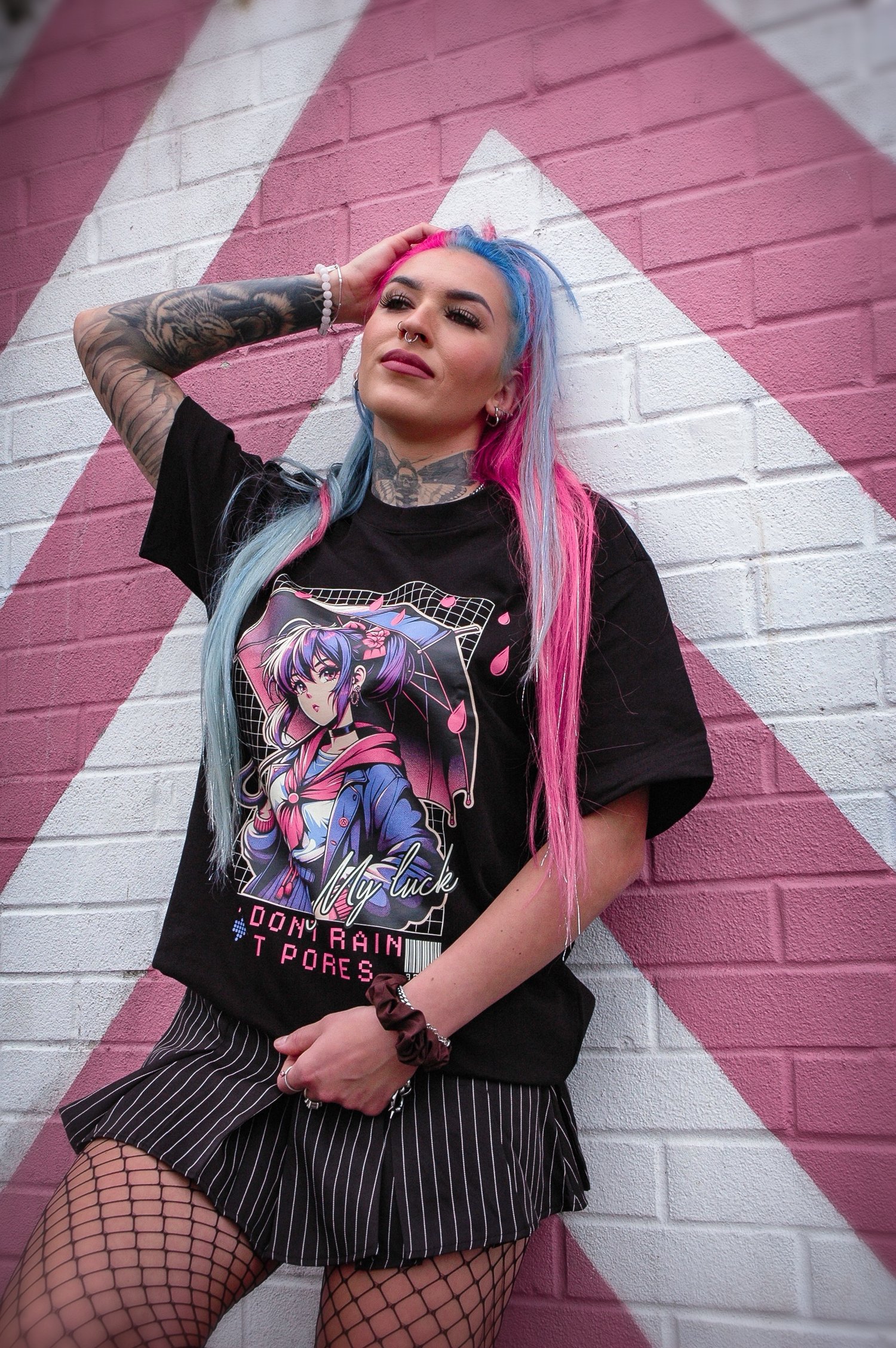 Image of IT DONT RAIN IT PORES .