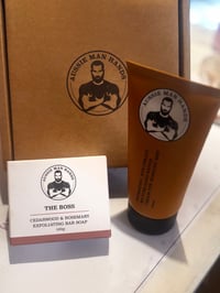 Image 3 of Aussie man  Hands skin care