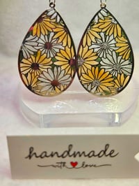 Image 1 of Handcrafted Resin Daisy Earring 