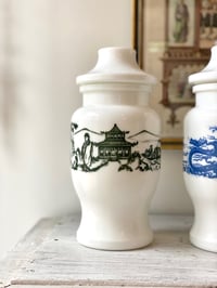 Image 2 of Les pots opaline