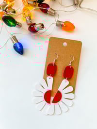 Christmas Daisy earrings 