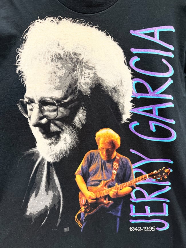 Jerry Garcia 1995 Remembrance T-Shirt — Size XL