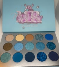Eyeshadow pallet blue