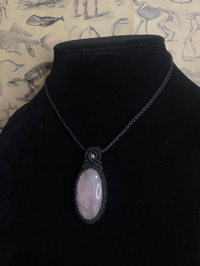 Rose Quartz Micromacrame Necklace