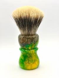 Image 2 of Yellow and Green Hybrid