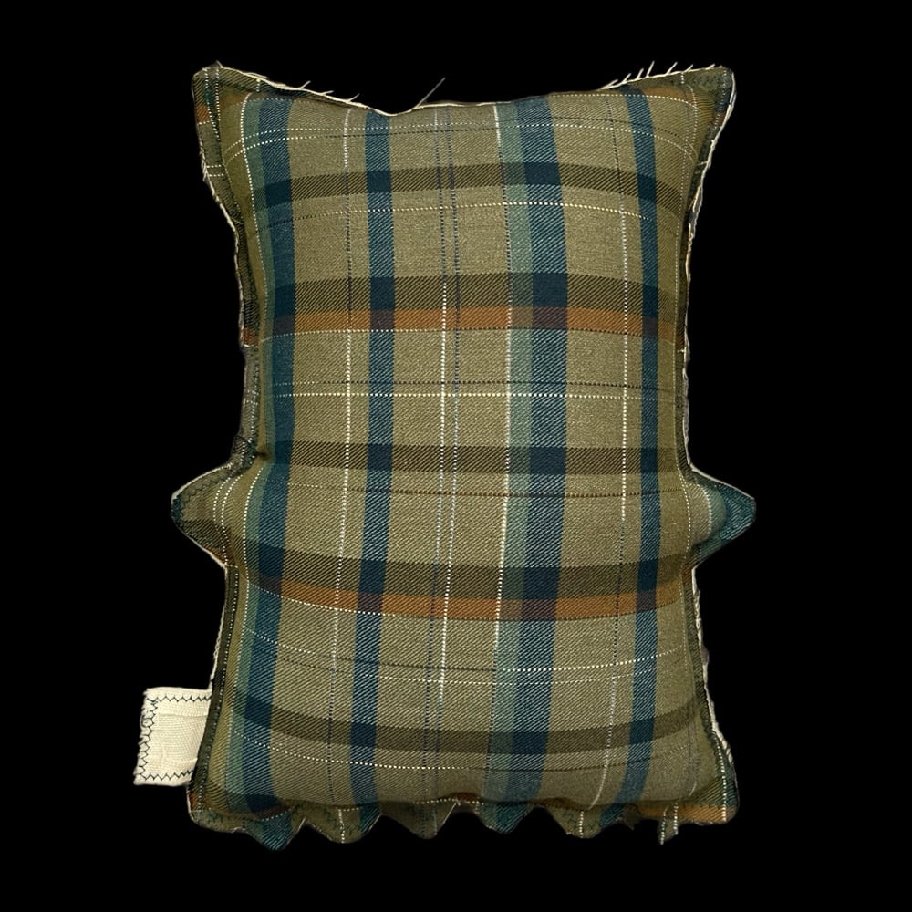 Image of BULLY PILLOW (PLAID) #40-44