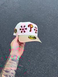 Image 1 of BROWN BRIM OFF WHITE PHILADELPHIA PHILLIES CUSTOM FITTED CAP