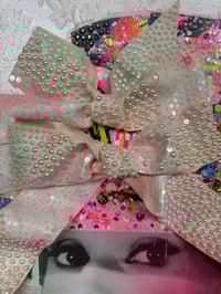 Image 2 of “Audrey au Printemps” 
