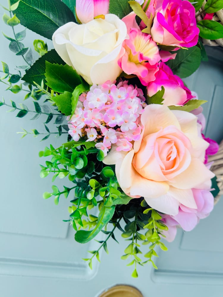 Image of 35cm wicker heart pink 