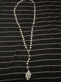 Image 2 of Rosarios blancos echos amano por mi hijo 