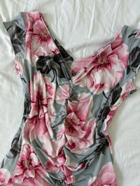 Image 4 of 00s Gray floral top // M