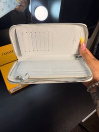 Image 3 of Xo Wallet