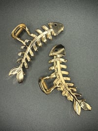 Image 3 of Shark-Hair Clip