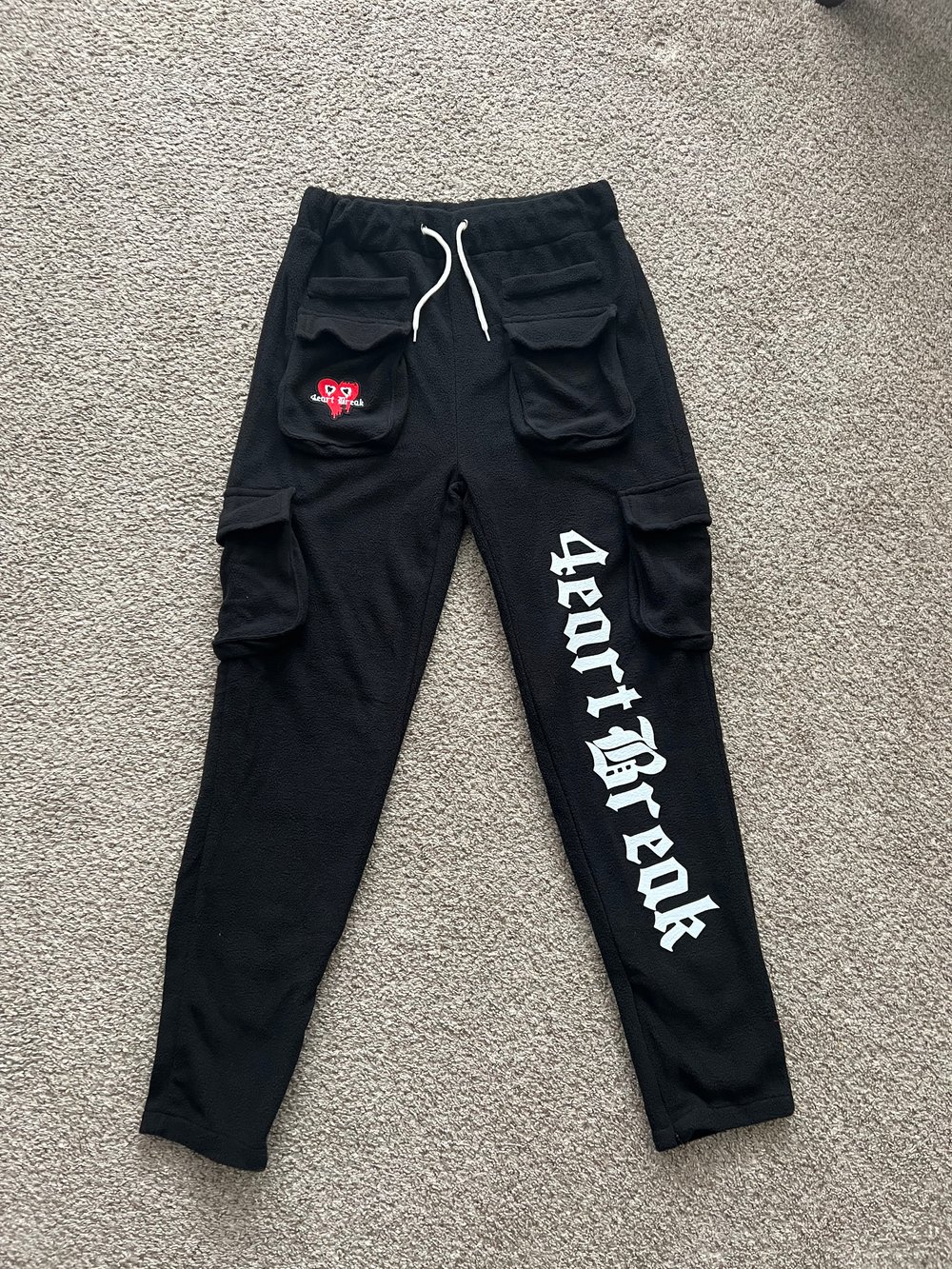 4eartbreak Sweats (Black)