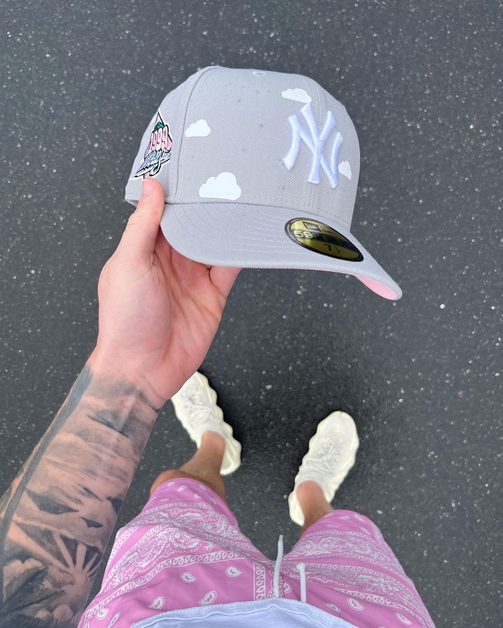 Image of  PINK BRIM GRAY PARTLY CLOUDY  NEW YORK YANKEES CUSTOM FITTED CAP