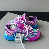 Image 3 of size: us6y uk5 eu39 cm24.5