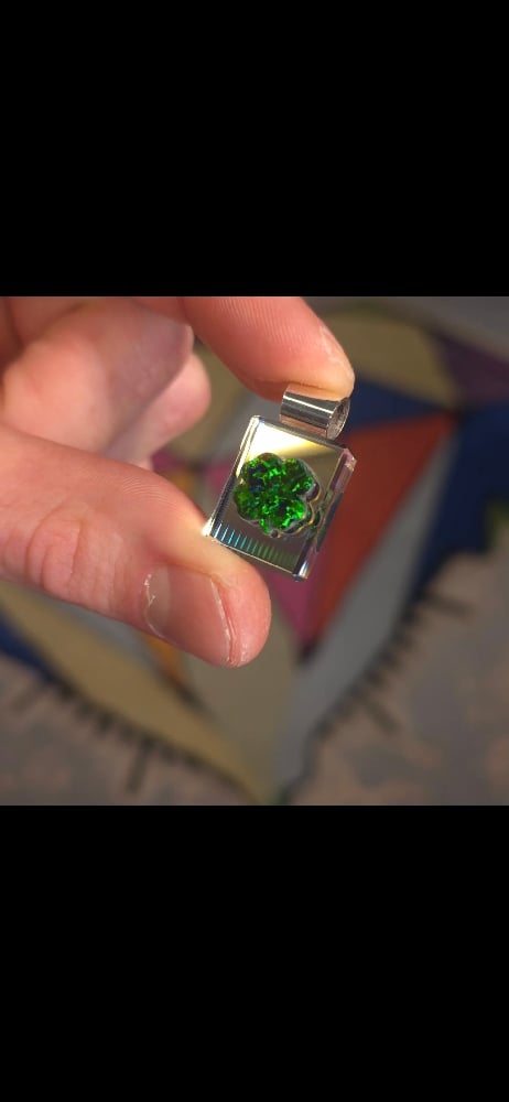 Image of 🍀 portal pendant 