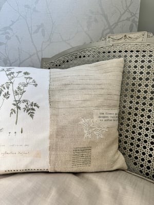 Image of Cowparsley cushion
