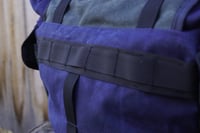 Image 4 of Handlebar bag - navy/forest