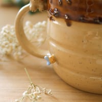 Image 3 of (SECONDS/DISCOUNTED) 'Honey Comb' Decorative Mug (Left Handle)