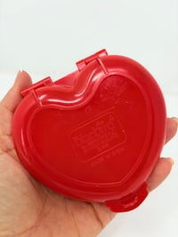 Image 5 of Ensemble bracelet et Polly Pocket coeur de Noël rouge 2 persos