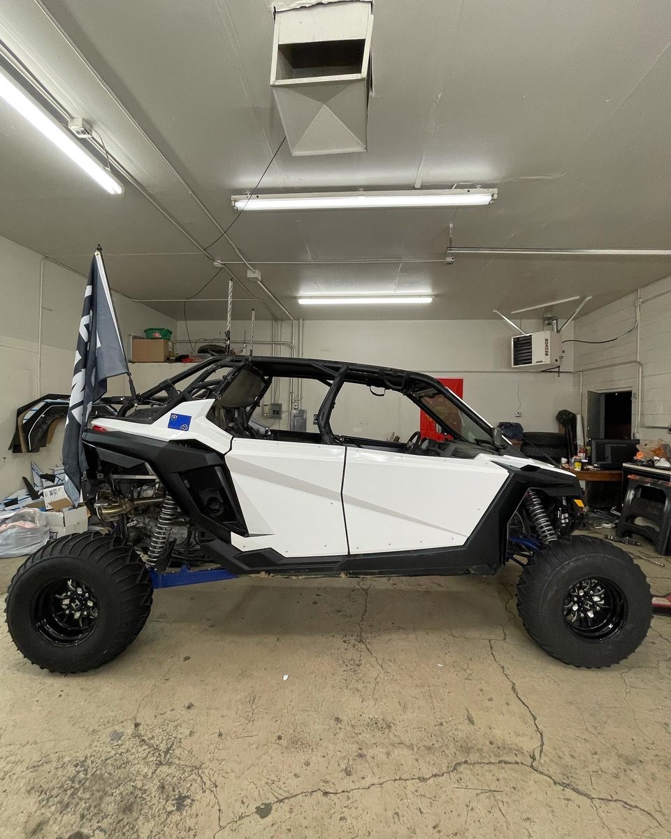 Side by Side Fender Flares Invictus Aero