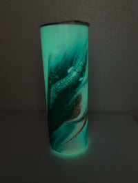 Image 5 of 20oz Glow In The Dark Tumblers 