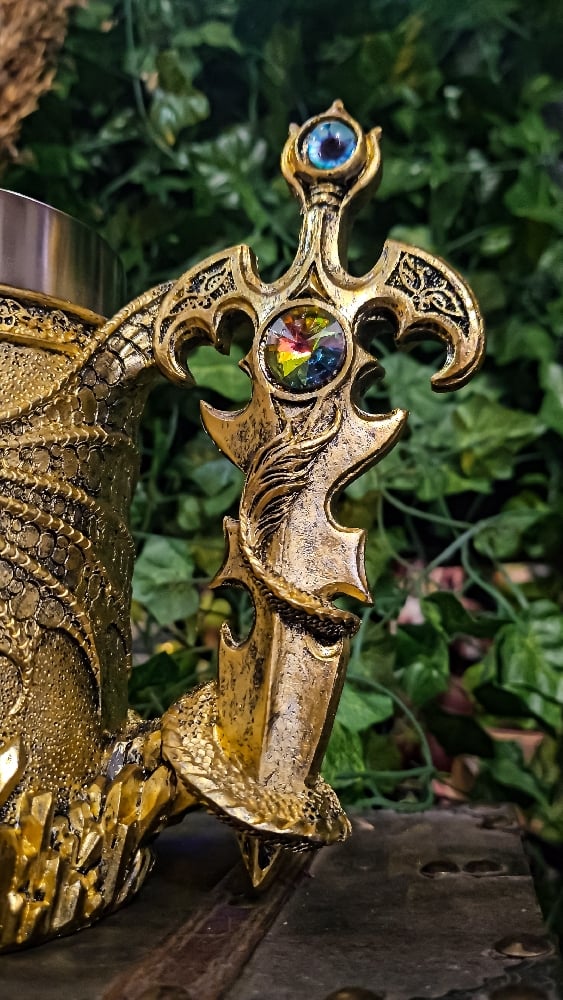 ๐The Armored Kingdom Gold Sentinel Dragon Mug