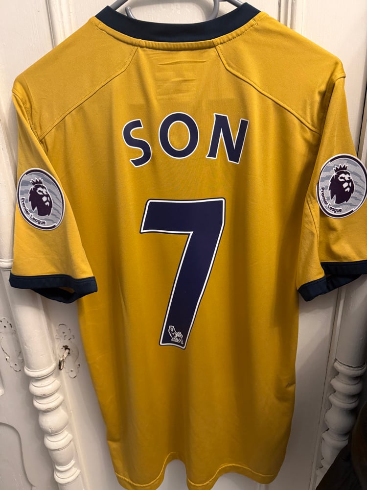 Image of Tottenham Hotspur “SON 7” 2016/17 Third Shirt + PL patches (M)