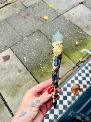 Image of Manifesting pen labradorite green blue 